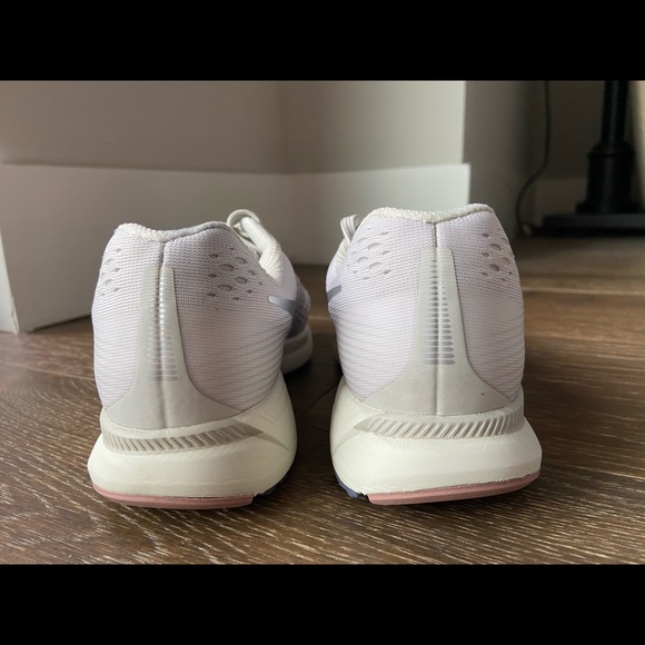 Nike Zoom Running Shoes - Picture 5 of 6